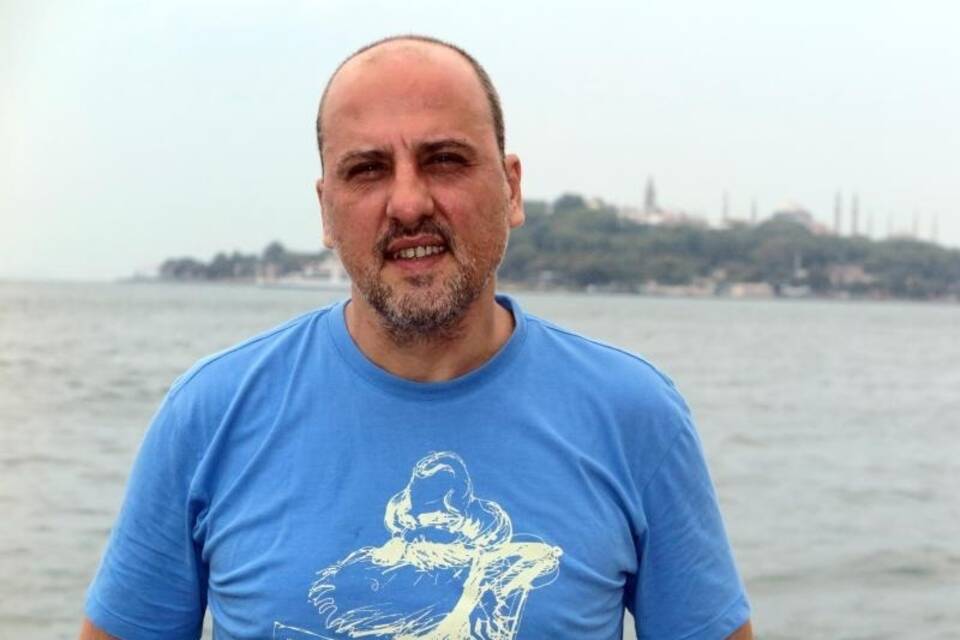 Ahmet Sik Ahmet Sik