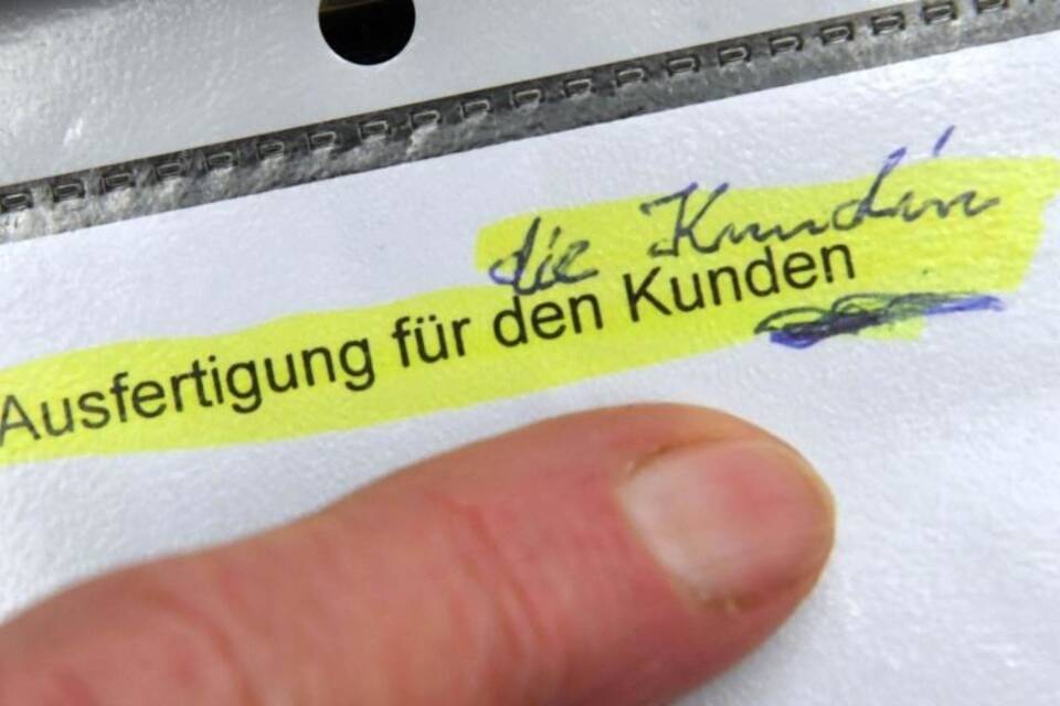 Klage einer Sparkassenkundin Klage einer Sparkassenkundin
