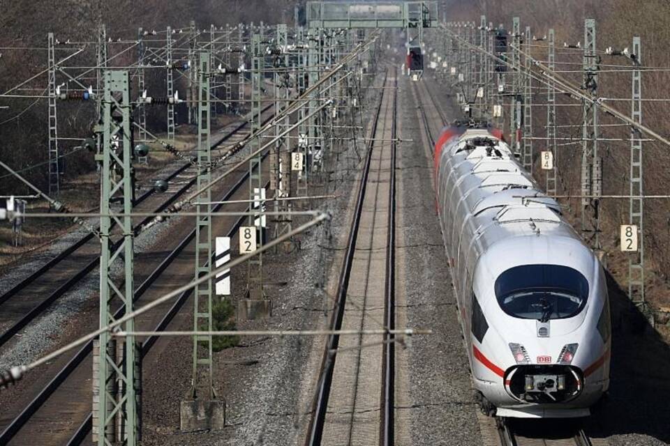 Bahnstrecke Köln-Düsseldorf Bahnstrecke Köln-Düsseldorf