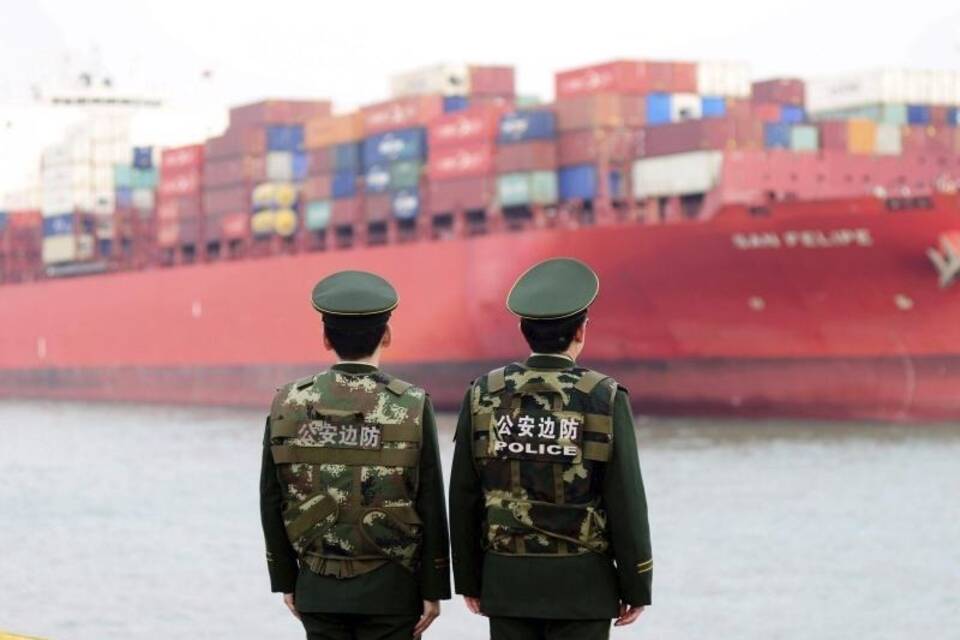 Im Hafen von Qingdao Im Hafen von Qingdao