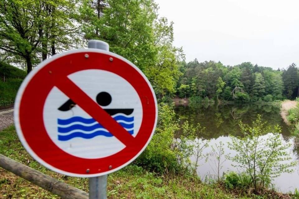 Miese Wasserqualität in Deutschlands Seen