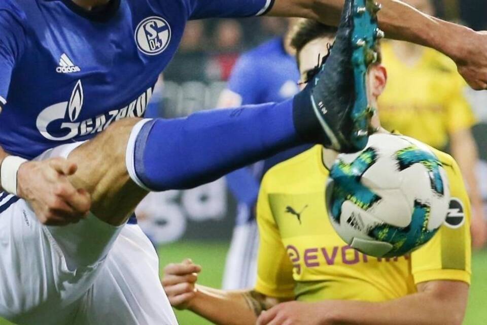 Revierderby Schalke - Dortmund Revierderby Schalke - Dortmund
