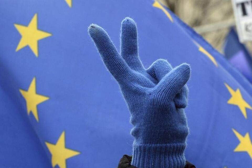 Zwölf Sterne Zwölf Sterne