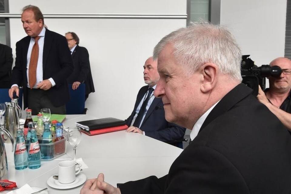 Tarifverhandlungen Tarifverhandlungen