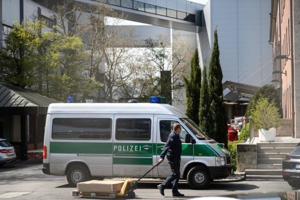 Durchsuchungen Durchsuchungen
