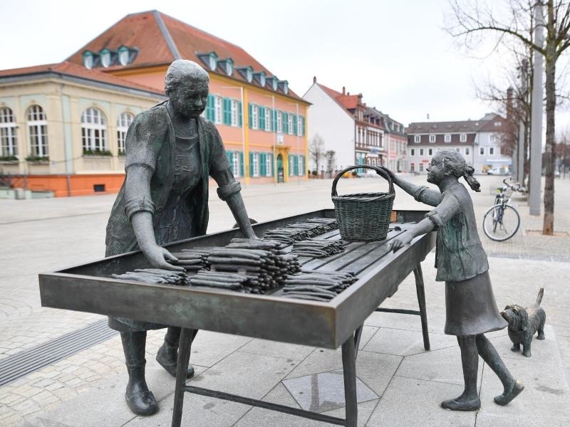 350 Jahre Spargelanbau Schwetzingen Feiert Sein Weisses Gold