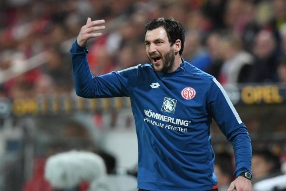 Sandro Schwarz Sandro Schwarz