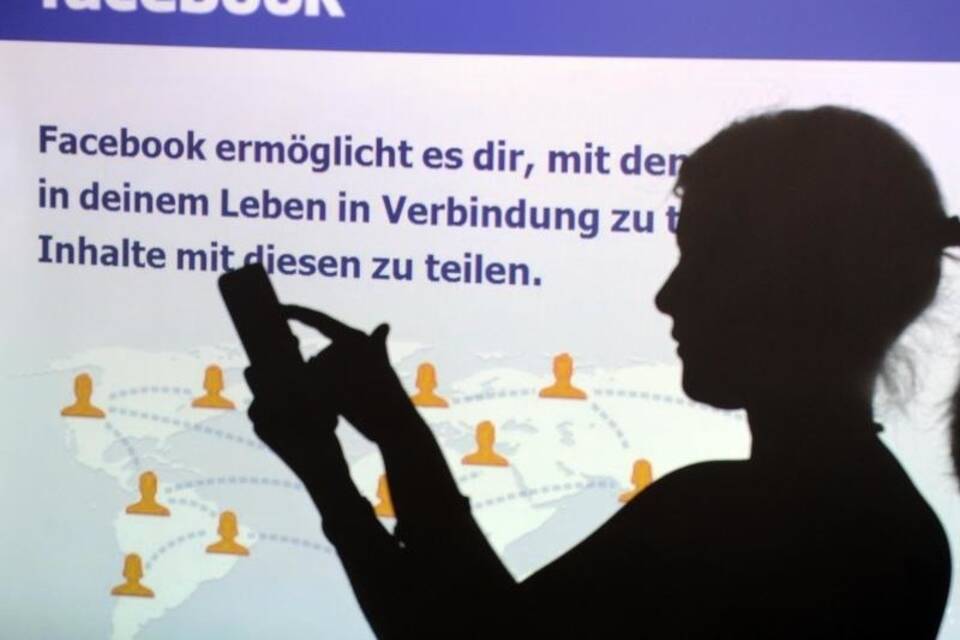 Facebook Facebook