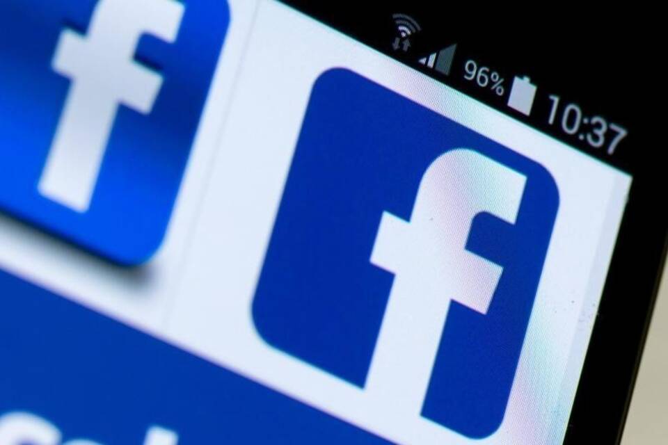 Facebook Facebook