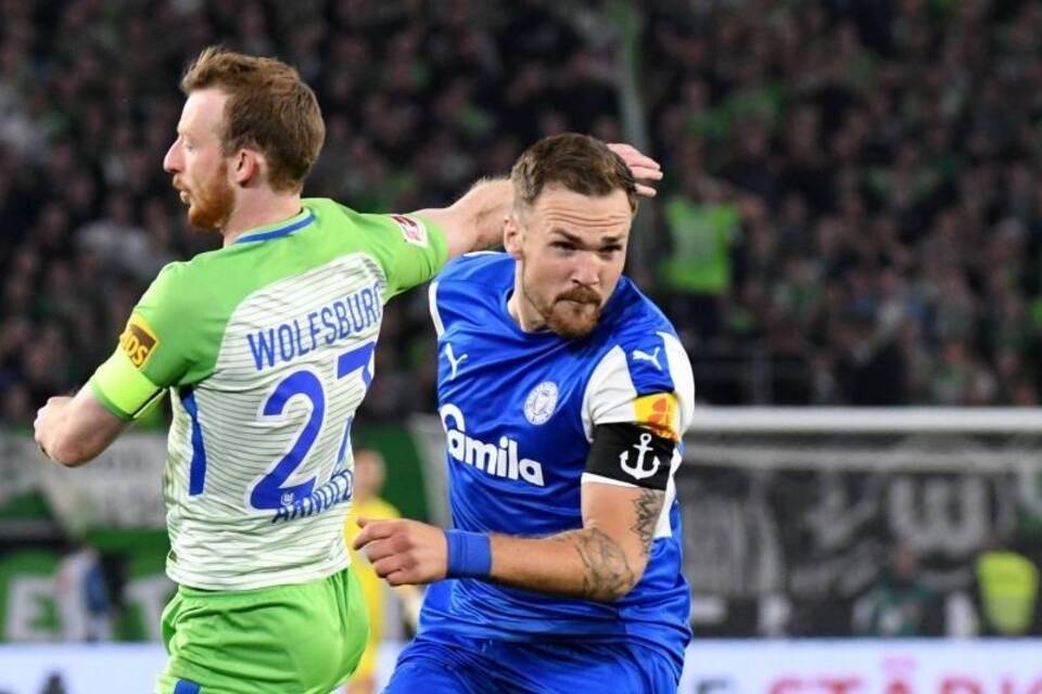 VfL Wolfsburg - Holstein Kiel VfL Wolfsburg - Holstein Kiel