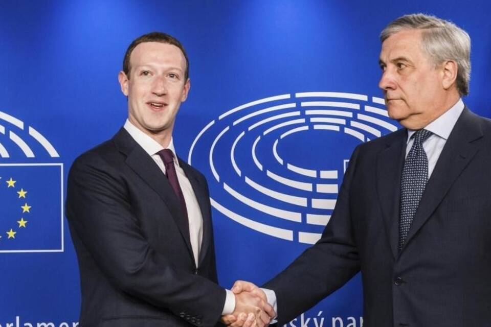 Facebook-Chef Zuckerberg im EU-Parlarlament