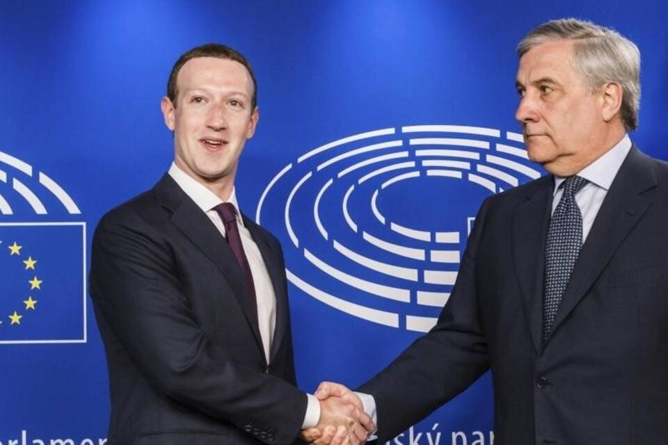 Facebook-Chef Zuckerberg im EU-Parlarlament Facebook-Chef Zuckerberg im EU-Parlarlament
