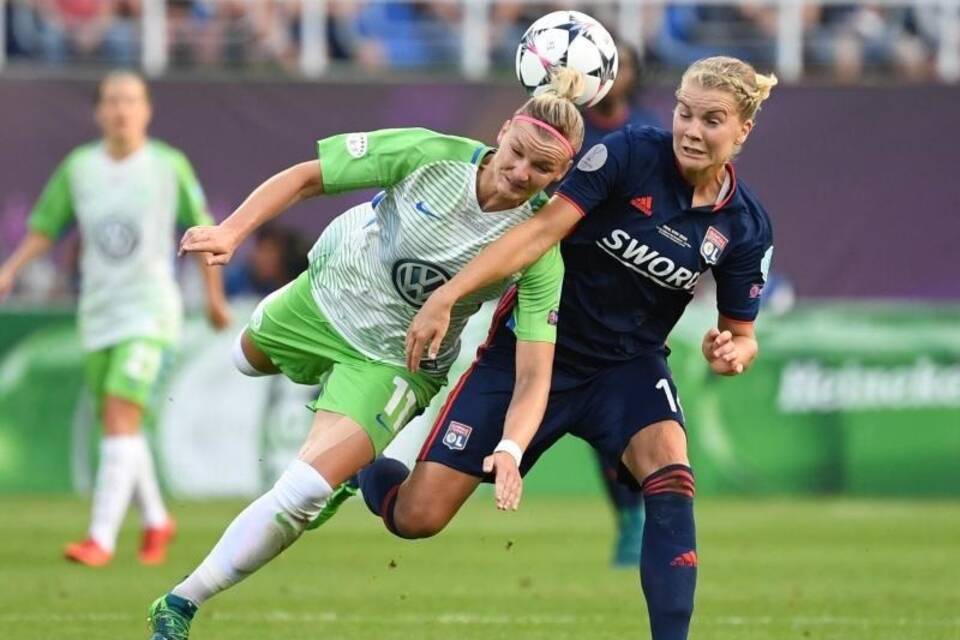 VfL Wolfsburg - Olympique Lyon VfL Wolfsburg - Olympique Lyon