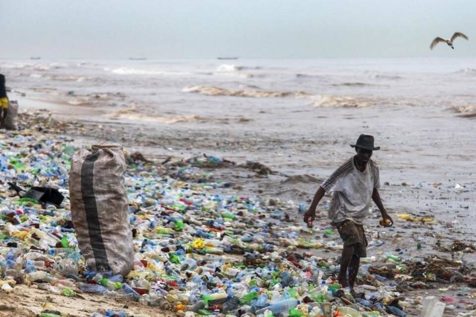 Plastikmüll am Meer