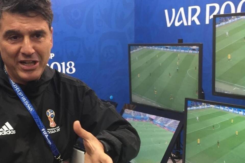 Kontrollraum für Videobeweis bei WM Kontrollraum für Videobeweis bei WM