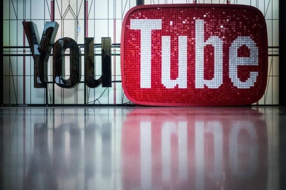 YouTube YouTube