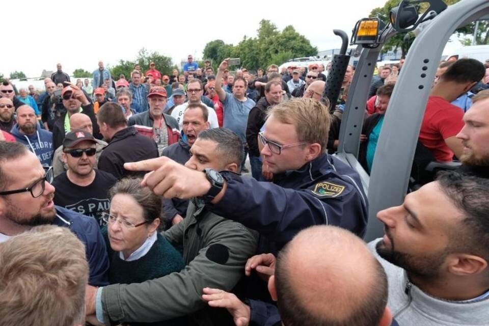 Streik bei Neue Halberg Guss Streik bei Neue Halberg Guss