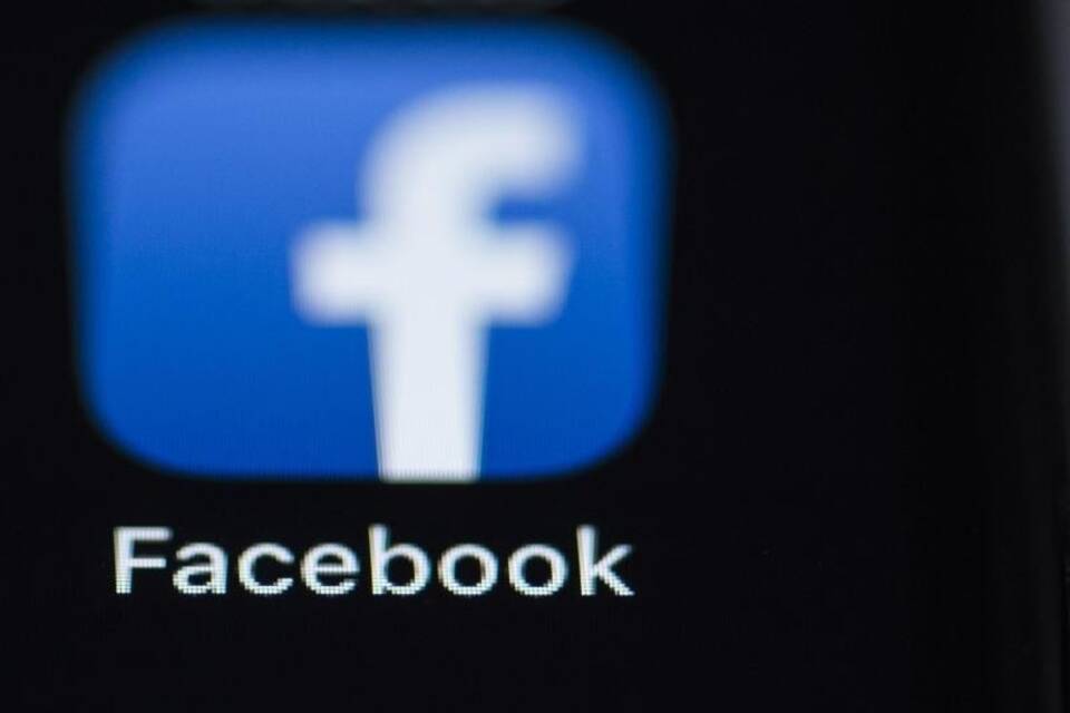 Facebook Facebook