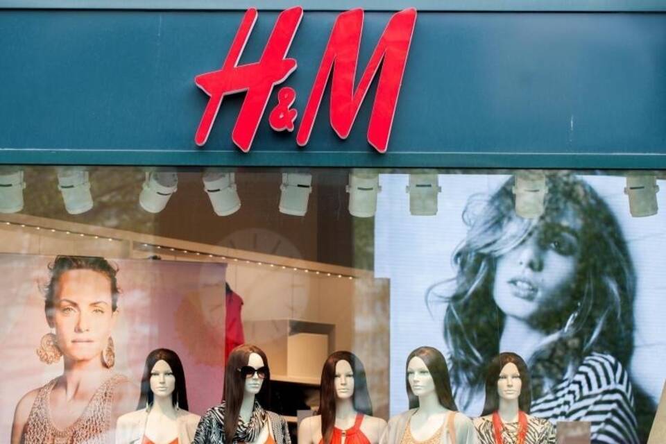 Hennes & Mauritz Hennes & Mauritz