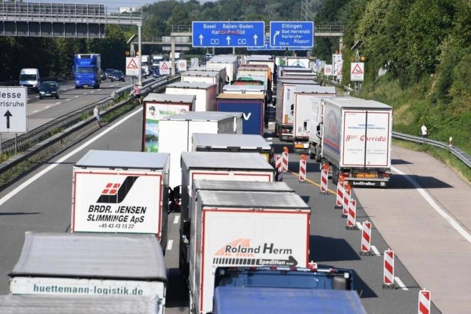 Reisebus-Unfall auf der A5