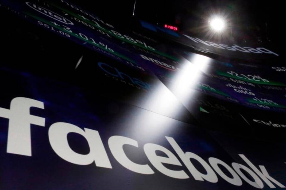 Facebook Facebook