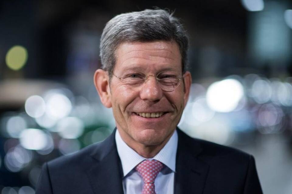 Bernhard Mattes Bernhard Mattes