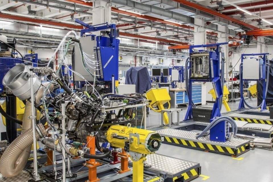 Entwicklungszentrum bei Opel Entwicklungszentrum bei Opel