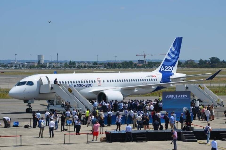 Airbus A220