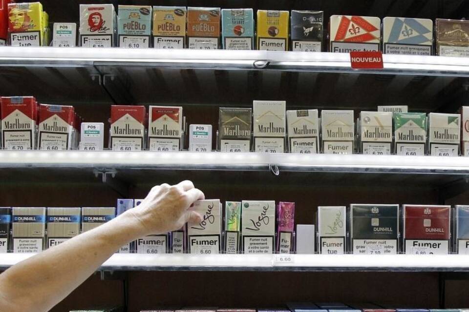 Zigaretten-Packungen Zigaretten-Packungen