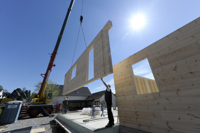 Frage des individuellen Geschmacks: Holz- oder Steinhaus – Wo liegen