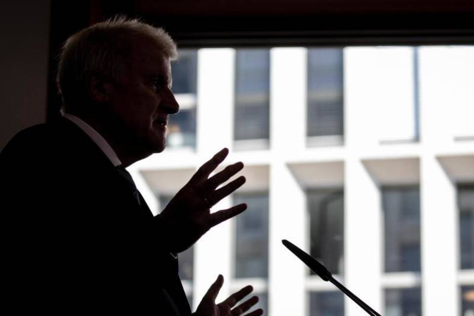 Pressekonferenz mit Seehofer