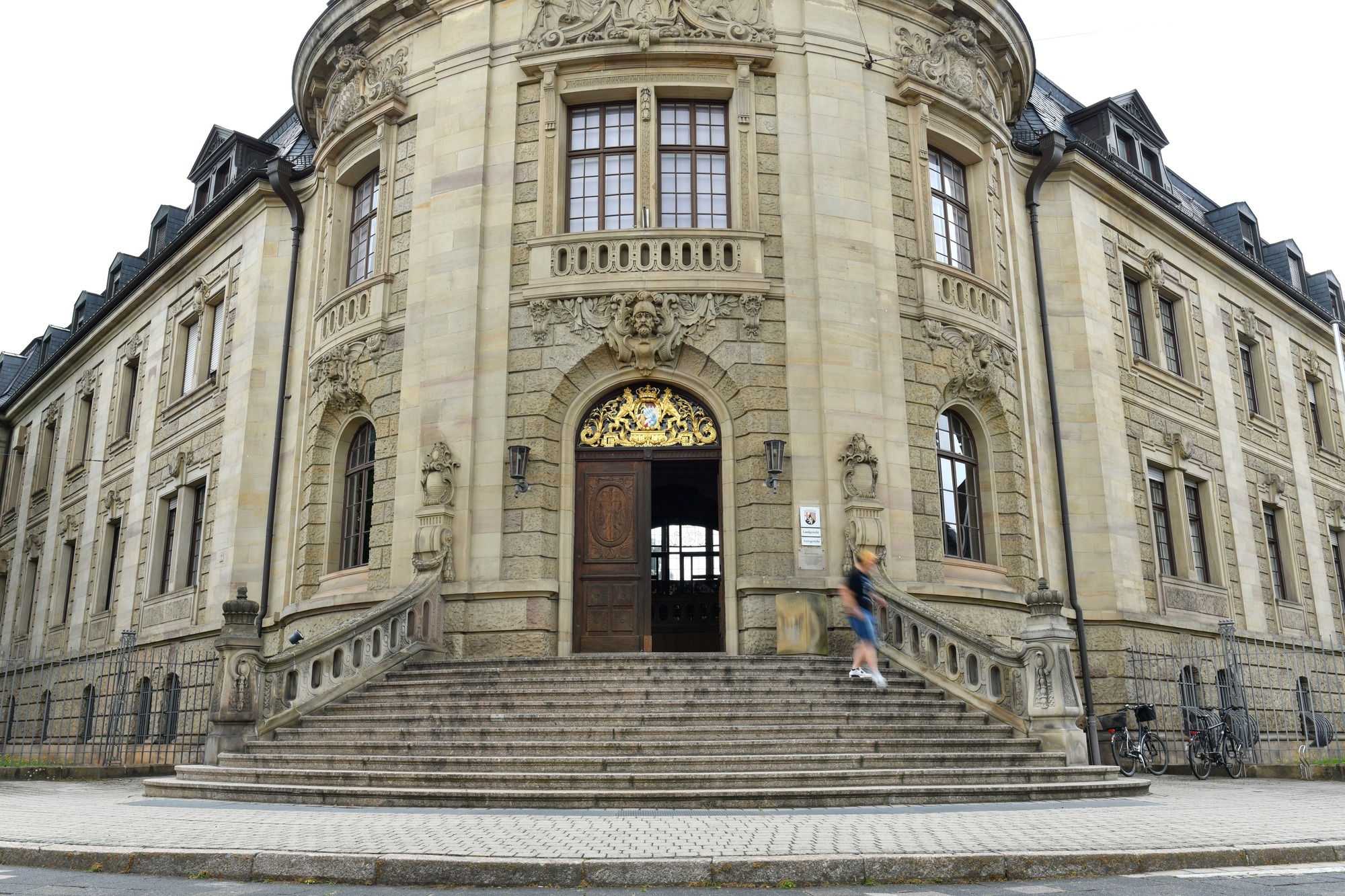 Fall Der Getoteten Mia In Kandel Anwalt Des Angeklagten Erhielt Morddrohung Nachrichten Aus Der Metropolregion Rhein Neckar Rnz