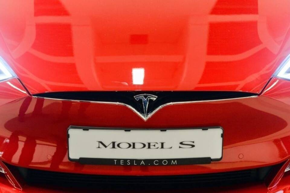 Tesla Tesla