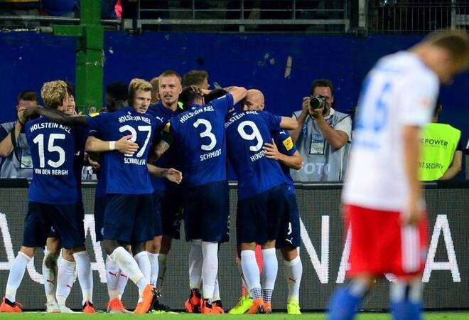 2. Liga: HSV verpatzt Saison-Auftakt gegen Holstein Kiel ...