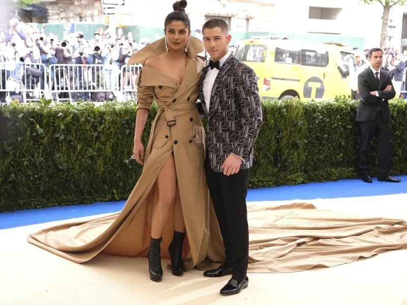 Hochzeit Geplant Nick Jonas Und Priyanka Chopra Haben Sich Verlobt Leute Rnz