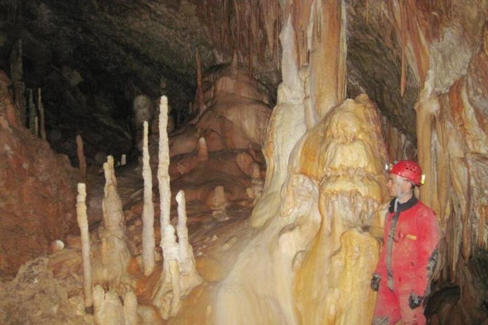 Ascunsa Höhle