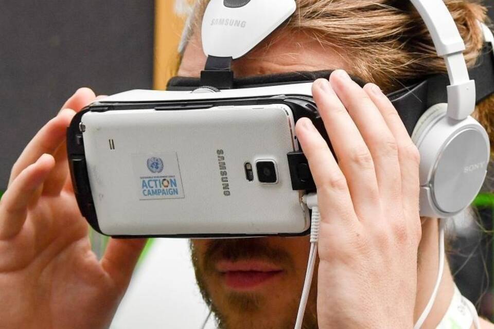 VR-Brille und Smartphone