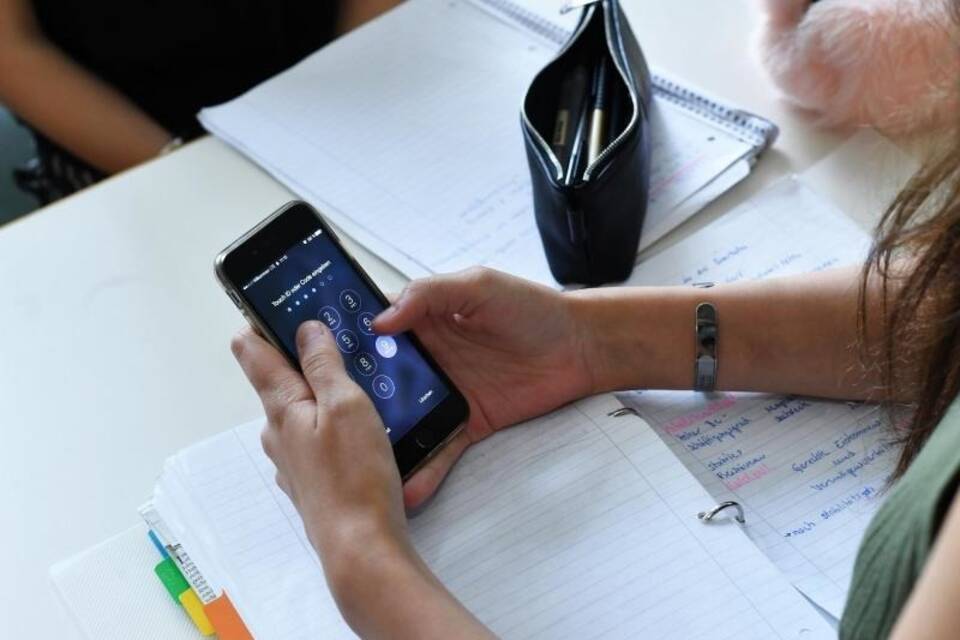 Handy im Schulunterricht Handy im Schulunterricht