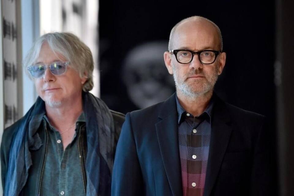 R.E.M. R.E.M.
