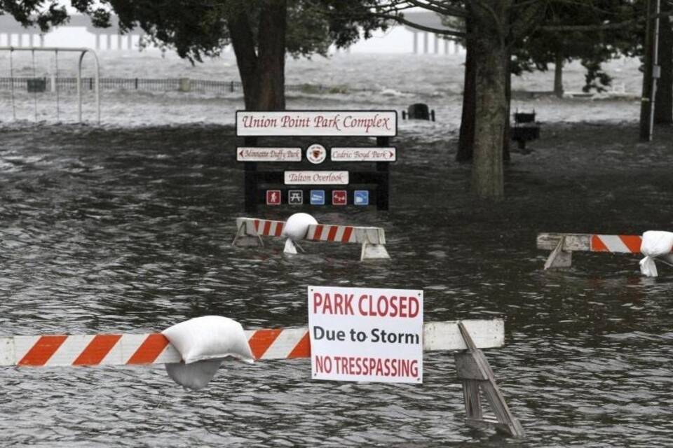 Park in New Bern unter Wasser
