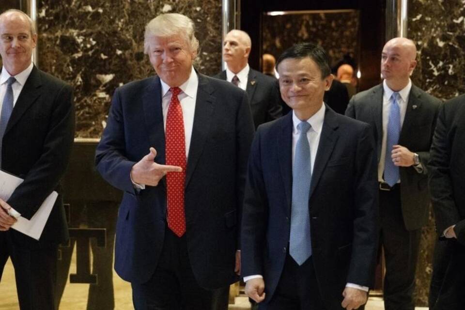 Donald Trump und Jack Ma Donald Trump und Jack Ma