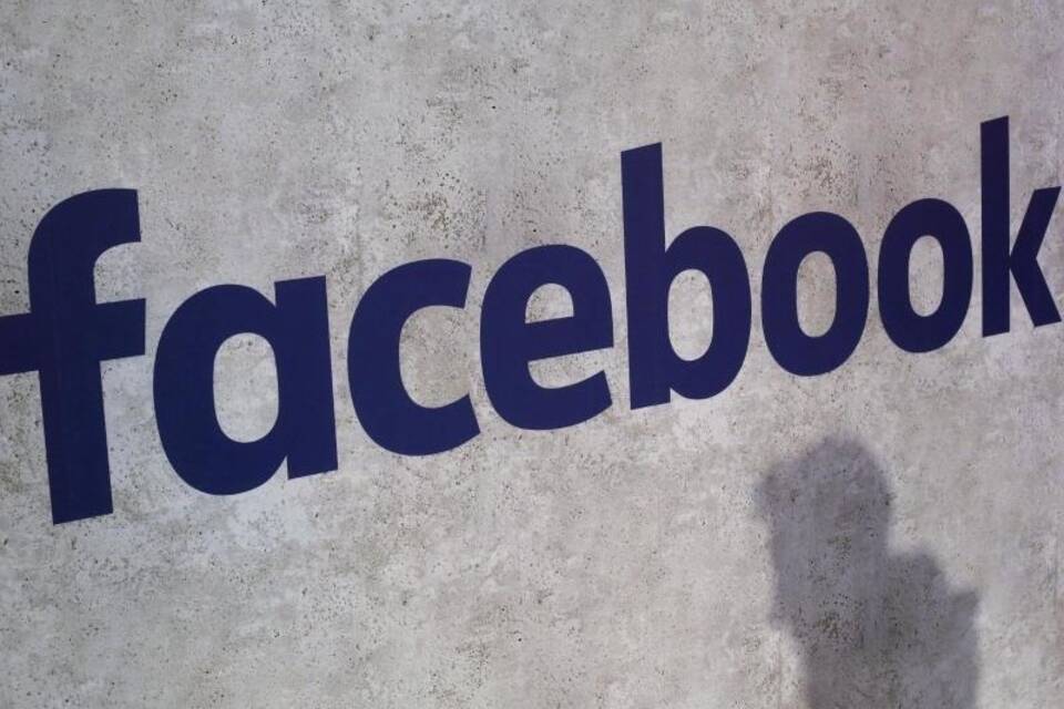 Facebook Facebook