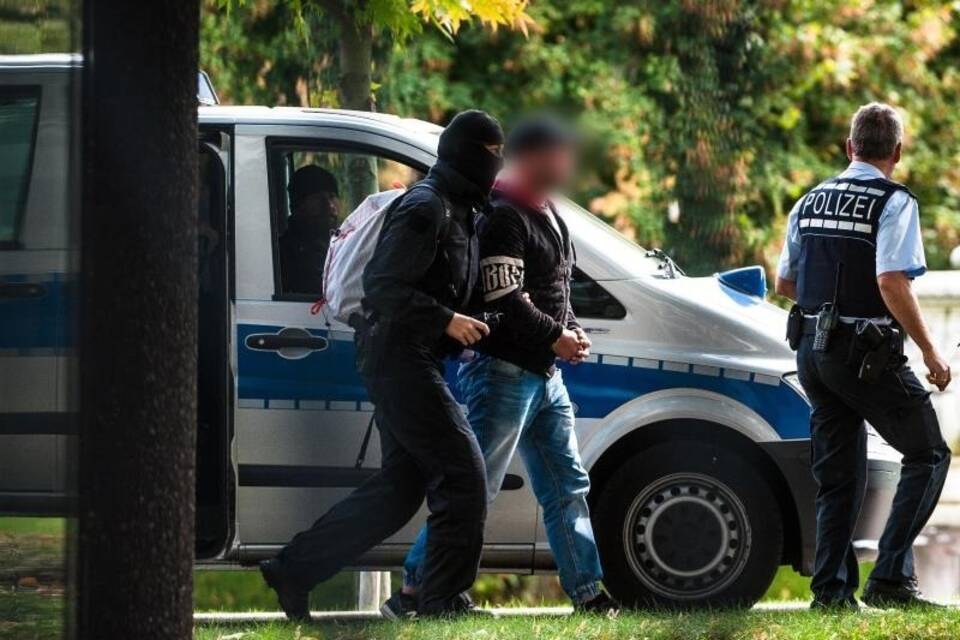 Mutmaßlicher Rechtsterrorist in Karlsruhe Mutmaßlicher Rechtsterrorist in Karlsruhe
