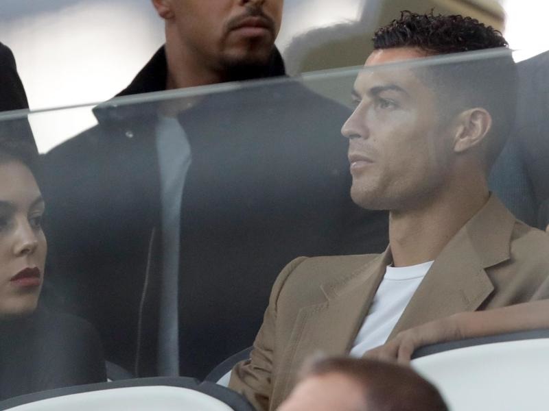 Vorwurfe Gegen Fussballstar Vorwurf Gegen Ronaldo Frau Durch Metoo Bestarkt Worden Rhein Neckar Zeitung Regionalnachrichten Rnz
