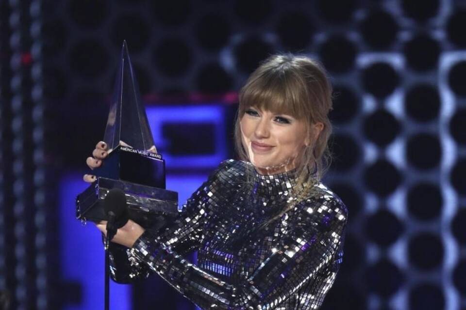 American Music Awards - Taylor Swift American Music Awards - Taylor Swift