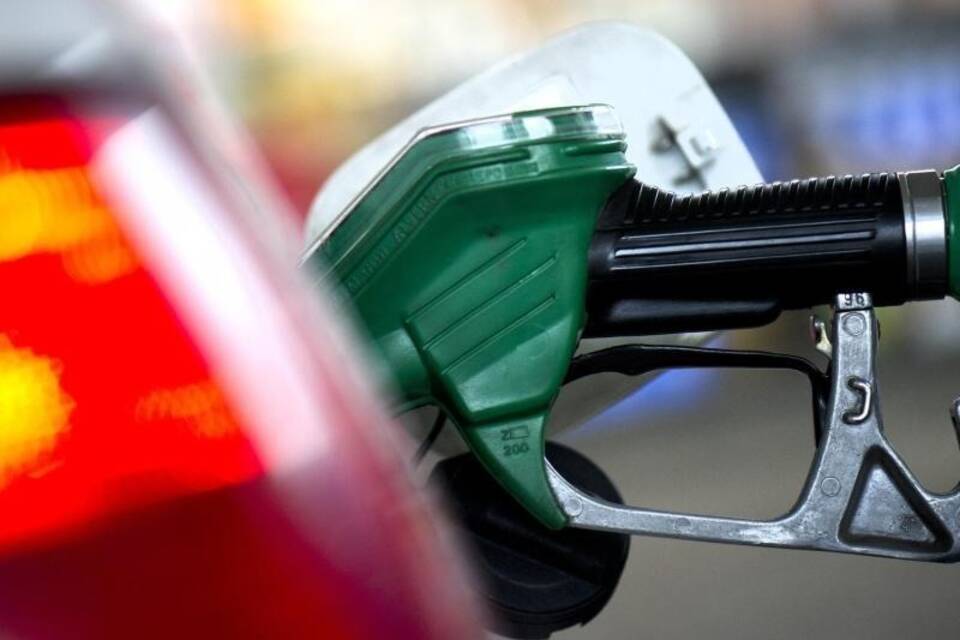 An der Tankstelle An der Tankstelle