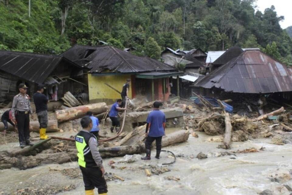 Erdrutsche auf Sumatra Erdrutsche auf Sumatra
