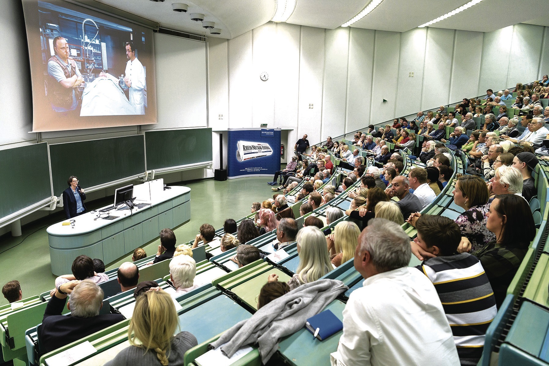 Medizin Am Abend Es Gibt Den Perfekten Mord Weiss Rechtsmedizinerin Yen Nachrichten Aus Heidelberg Rnz