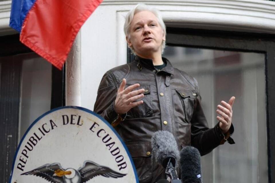 Julian Assange Julian Assange