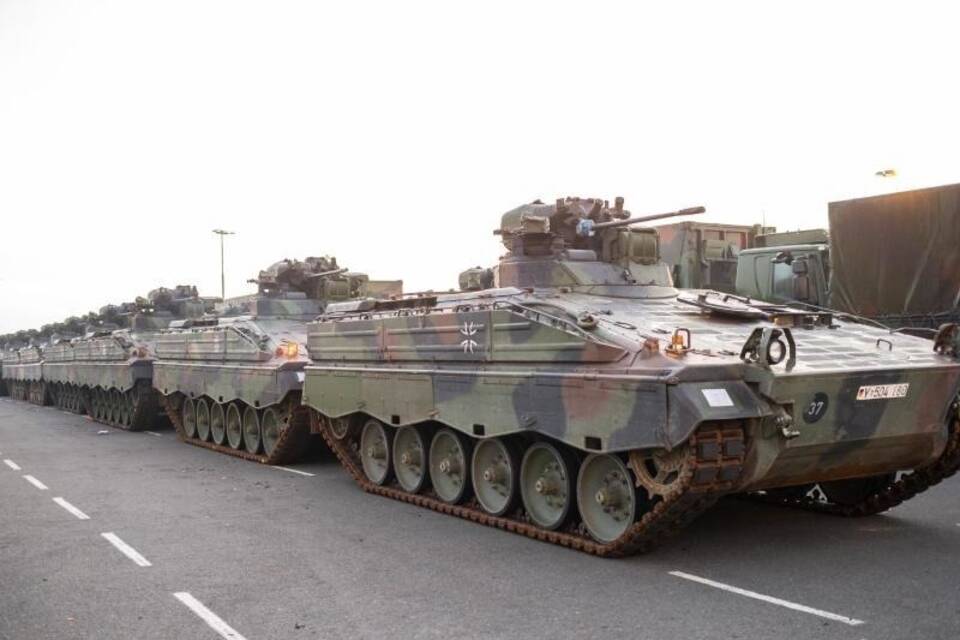 Verschiffung Panzer für Nato-Großübung